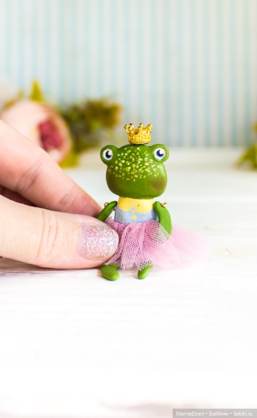 Лягушечка Беатрис — Авторские игрушки из разных материалов: синельная проволока (фото 7)