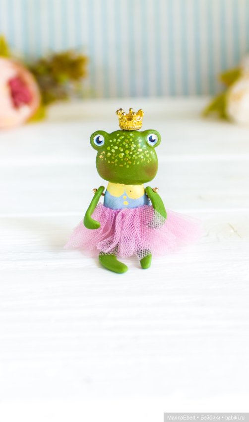 Лягушечка Беатрис — Авторские игрушки из разных материалов: синельная проволока (фото 6)