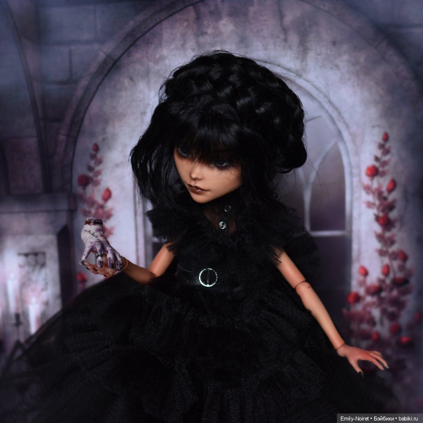 Уэнсдей и Вещь — ООАК и репейнт игровых кукол: Bratz (фото 6)