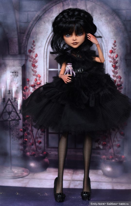 Уэнсдей и Вещь — ООАК и репейнт игровых кукол: Bratz (фото 4)