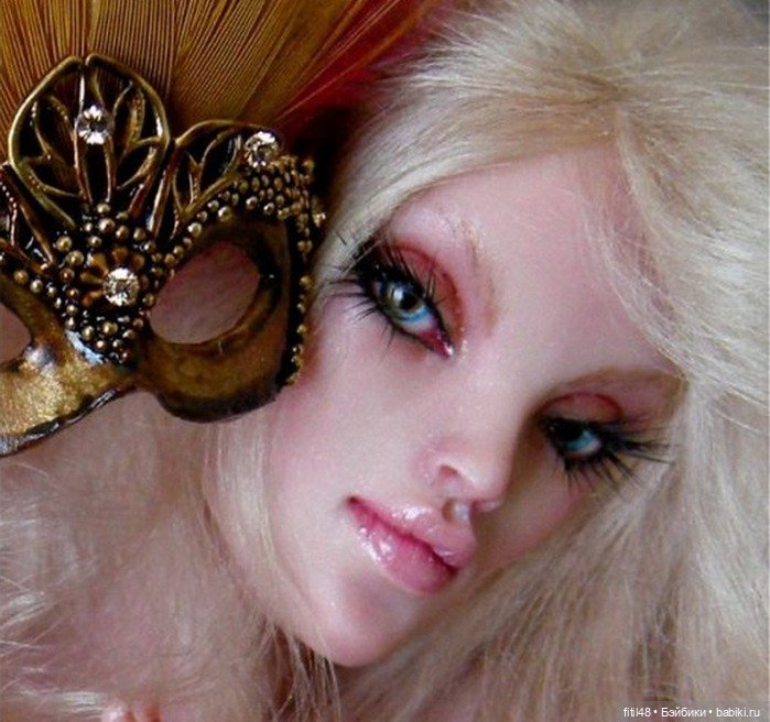 Лесные феи, грустные клоунессы и королевы бурлеска Николь Вест