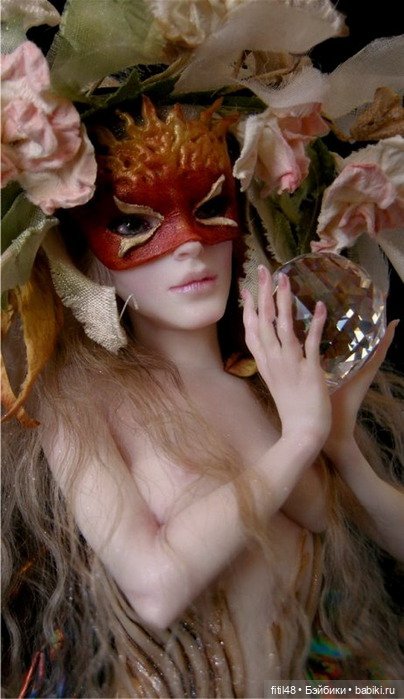 Лесные феи, грустные клоунессы и королевы бурлеска Николь Вест