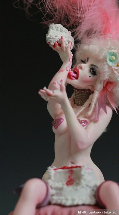 Лесные феи, грустные клоунессы и королевы бурлеска Николь Вест