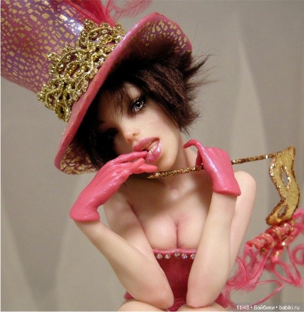 Лесные феи, грустные клоунессы и королевы бурлеска Николь Вест