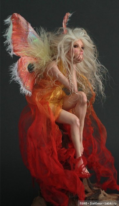 Лесные феи, грустные клоунессы и королевы бурлеска Николь Вест