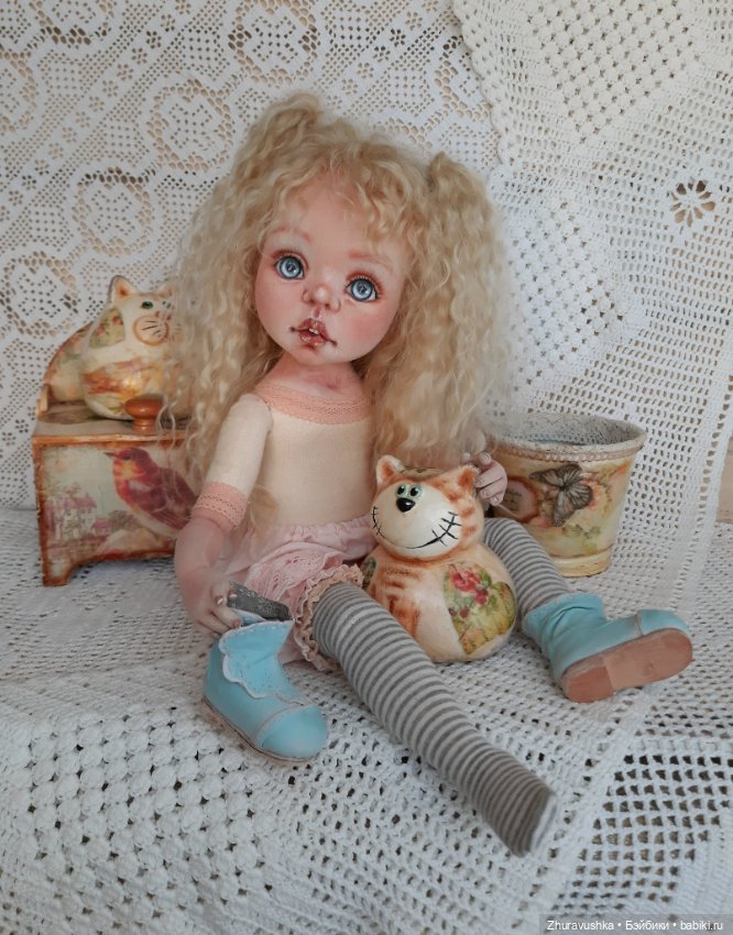 Авторская интерьерная кукла из капрона (фото 4)