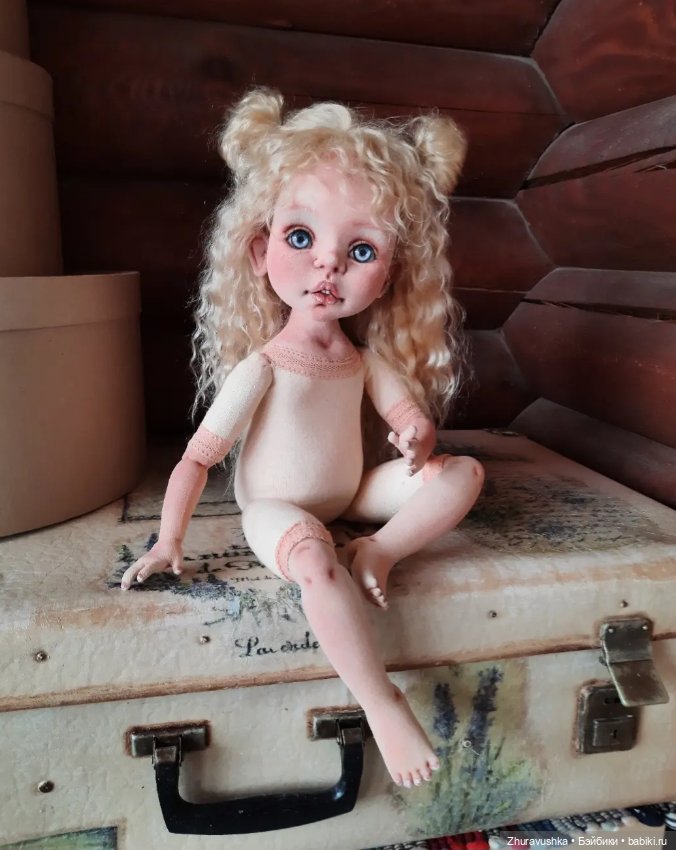 Авторская интерьерная кукла из капрона (фото 7)