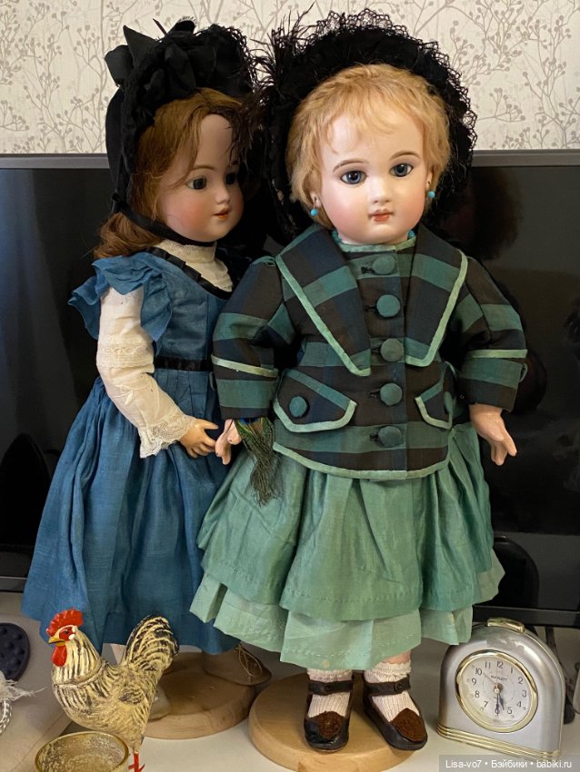 "Барыня на вате в плисовом халате"