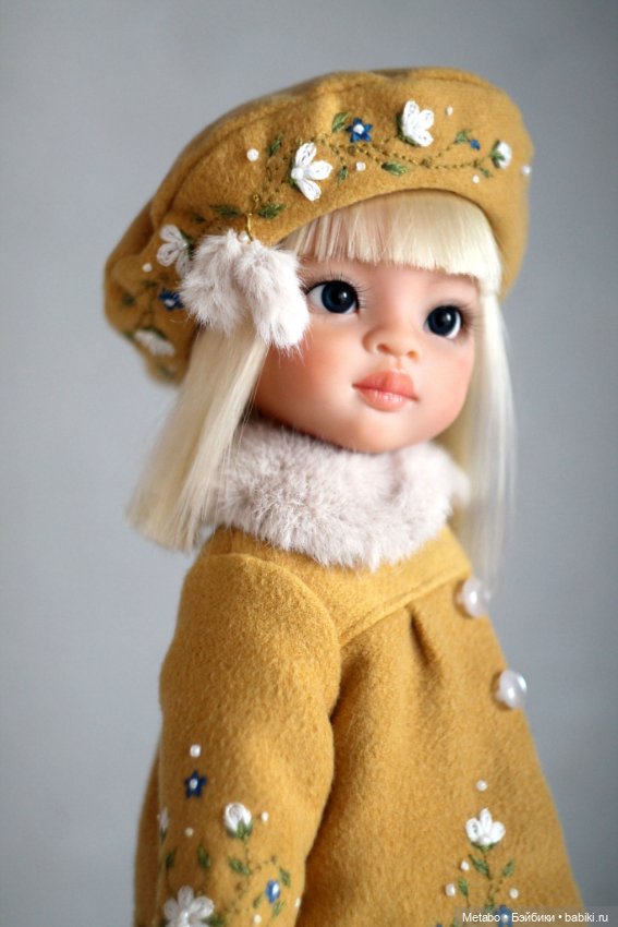 Пальто с вышивкой для кукол. Сочный зеленый и спокойный горчичный (фото 4)