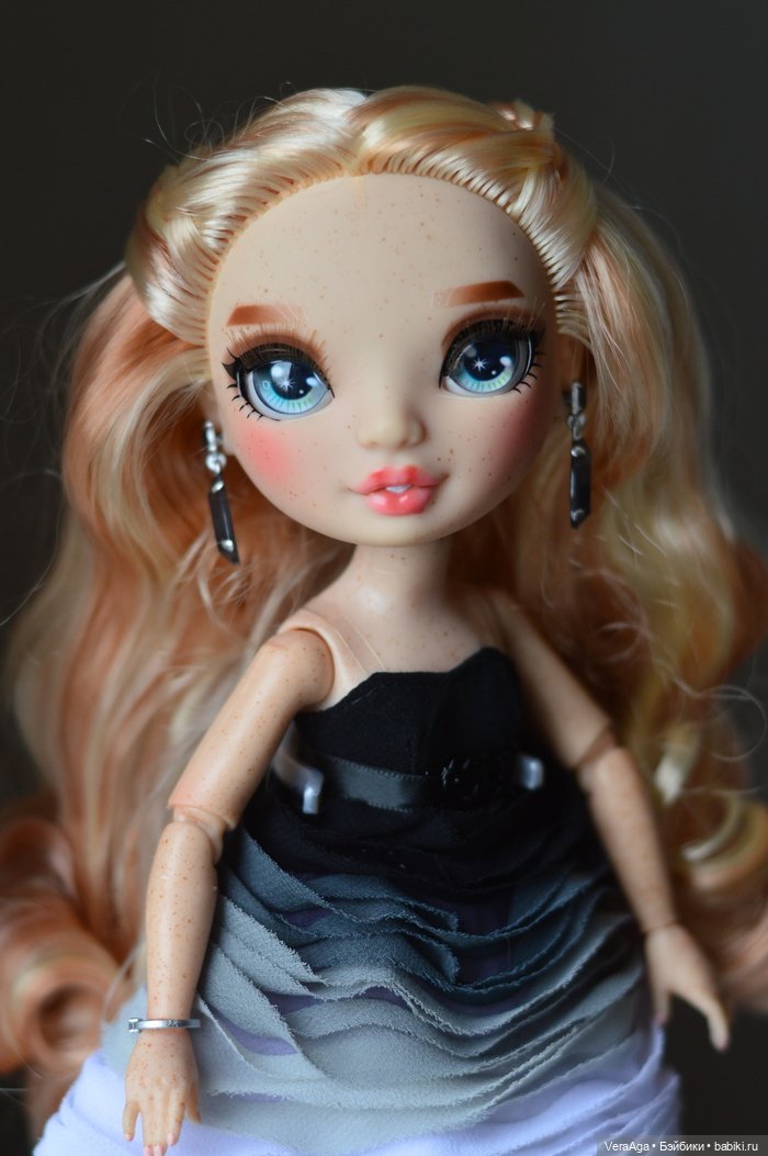 Вика Rainbow High-А может просто Тенью стать