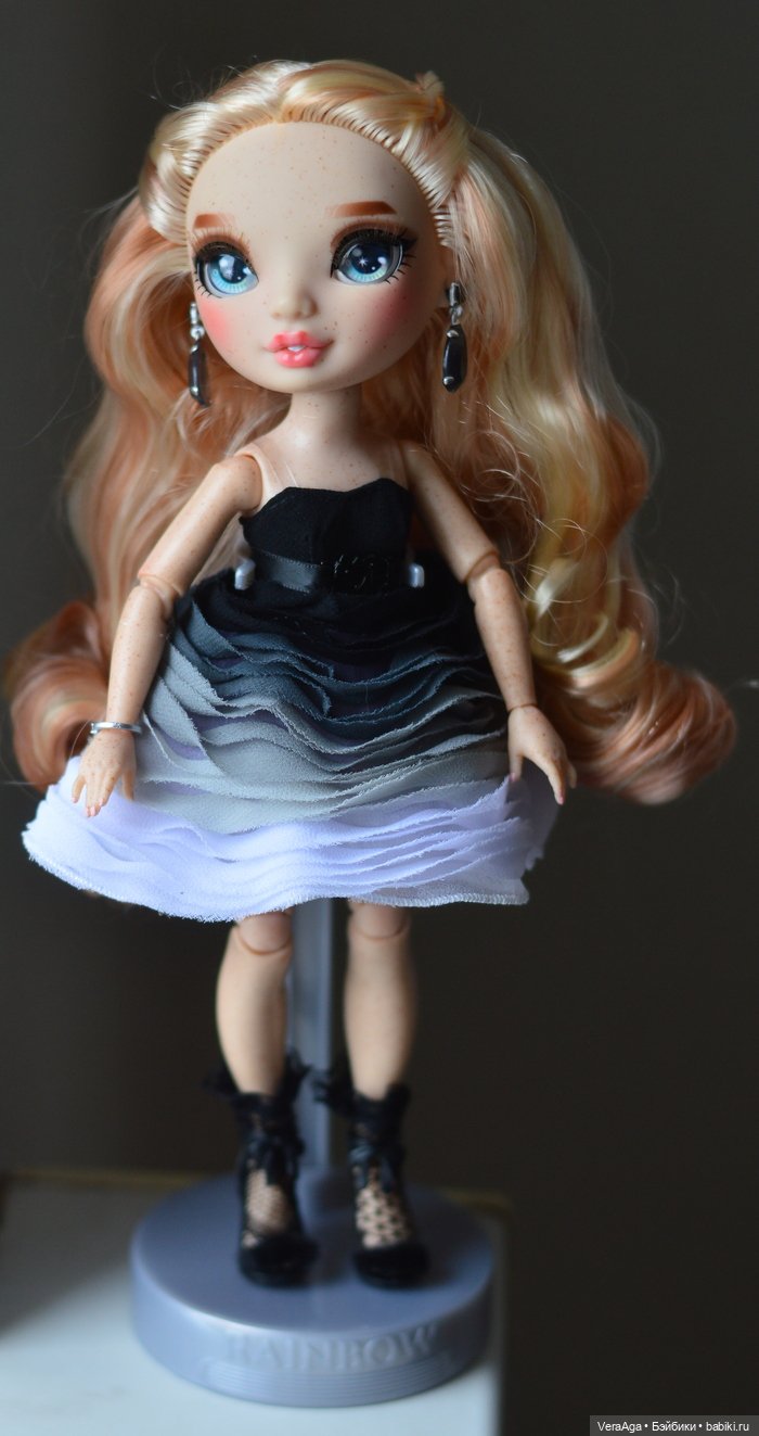 Вика Rainbow High-А может просто Тенью стать