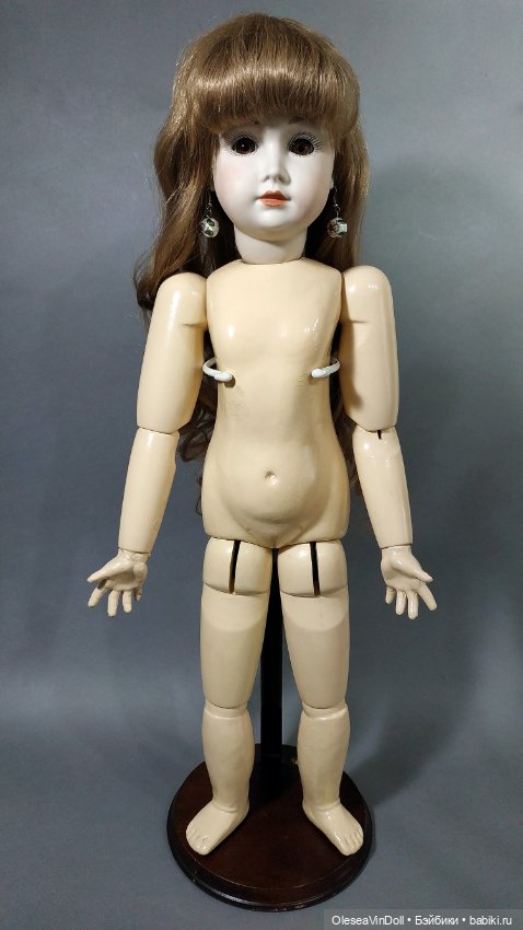 Помогите пожалуйста определить автора молда (фото 2)