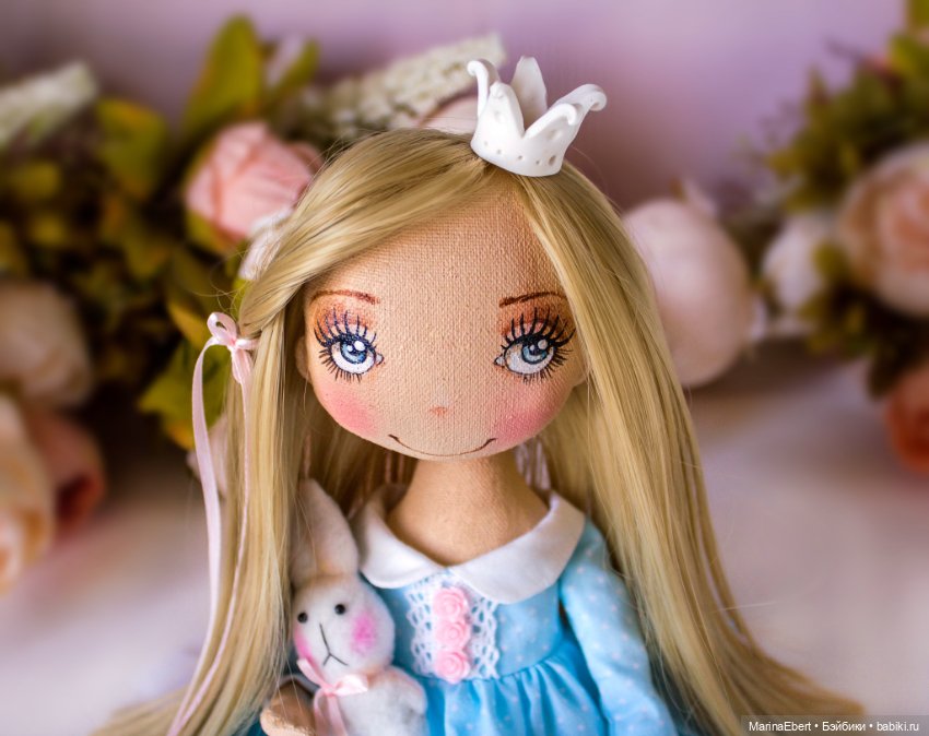 Текстильная куколка Эмили (фото 10)