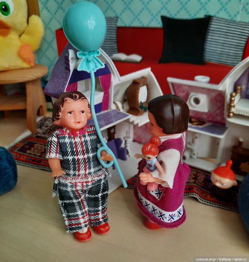 Мы тоже хотим играть. Или малыши хотят представиться