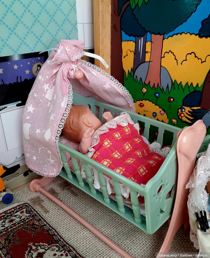 Мы тоже хотим играть. Или малыши хотят представиться