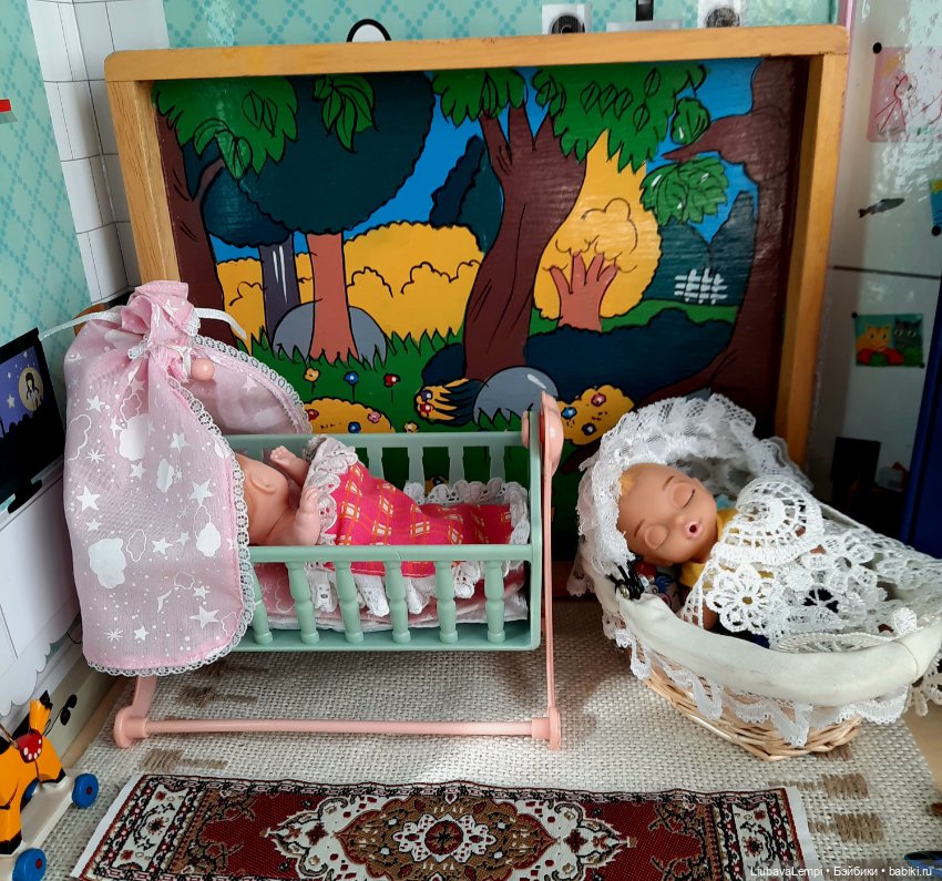 Мы тоже хотим играть. Или малыши хотят представиться