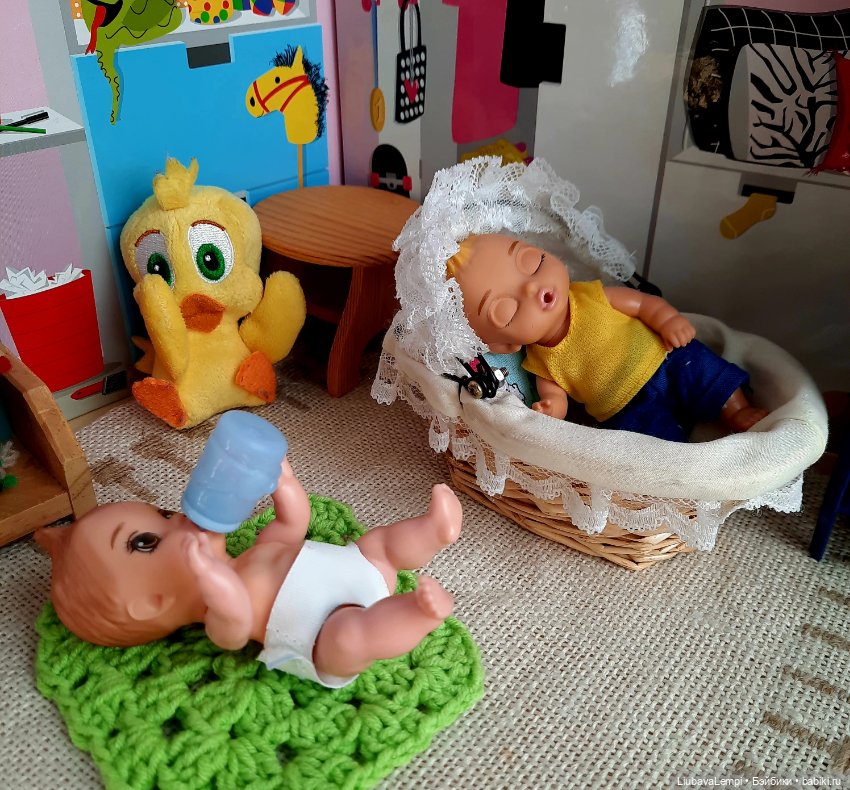 Мы тоже хотим играть. Или малыши хотят представиться