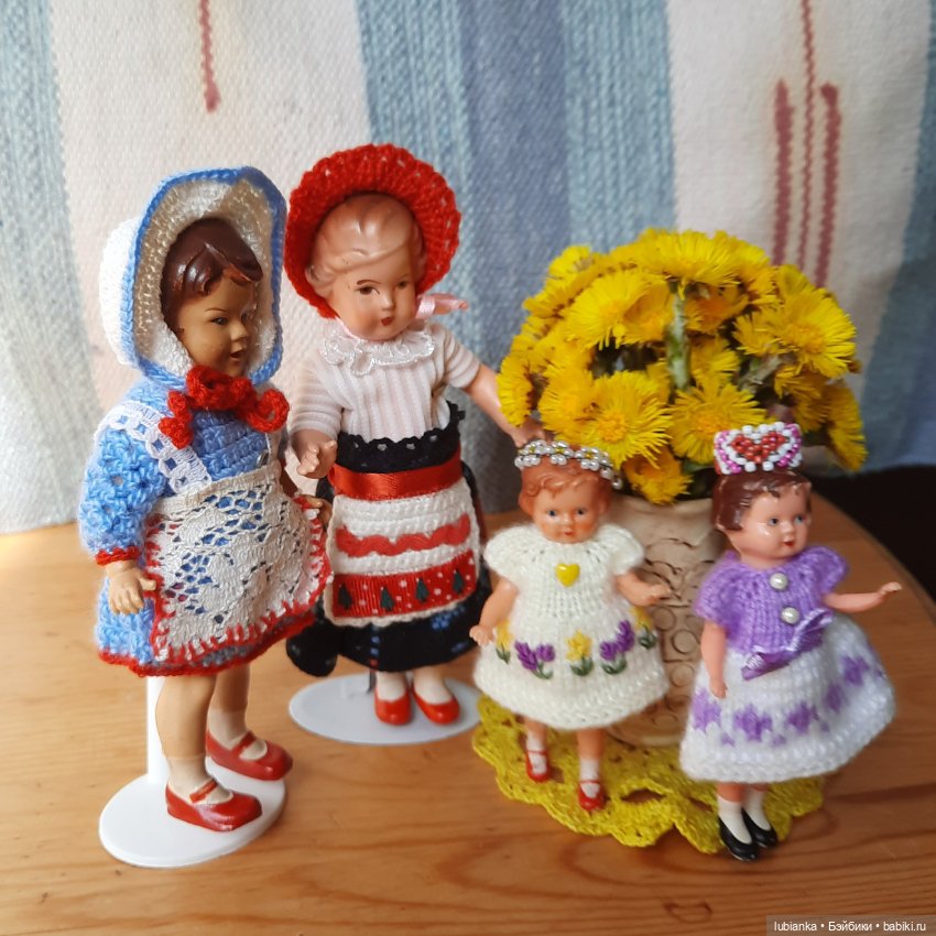 Стоят девчонки, стоят в сторонке👭👩‍❤️‍👩 (фото 9)