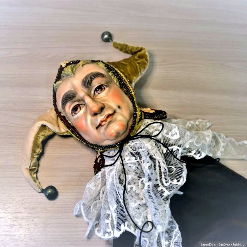 "Шут-сюрпризница" на выставке "Куклы с характером. Перезагрузка" (фото 4)