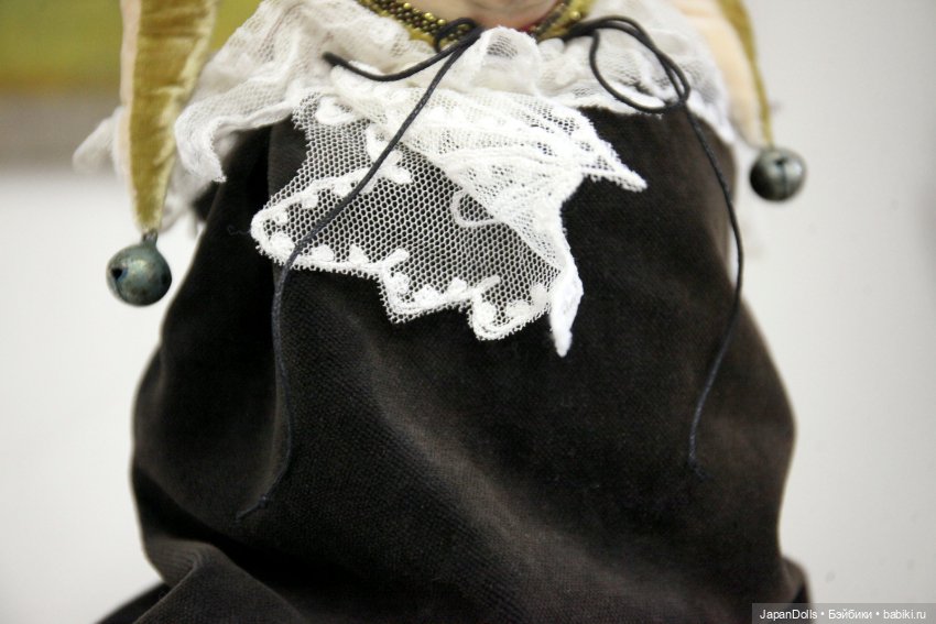 "Шут-сюрпризница" на выставке "Куклы с характером. Перезагрузка" (фото 9)