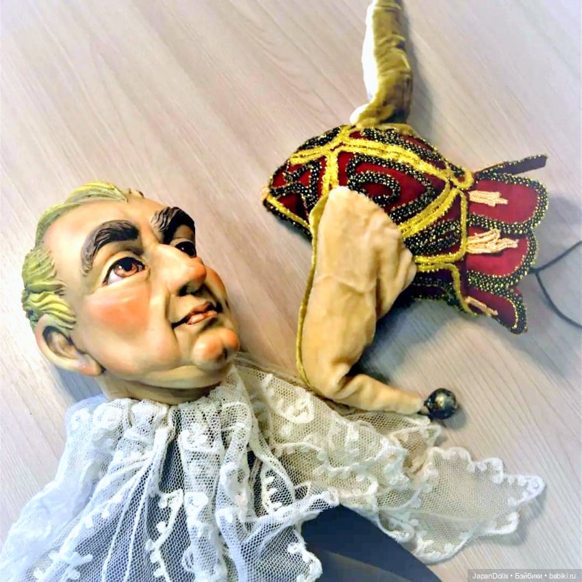 "Шут-сюрпризница" на выставке "Куклы с характером. Перезагрузка" (фото 5)