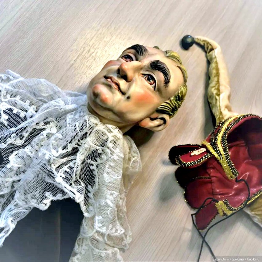 "Шут-сюрпризница" на выставке "Куклы с характером. Перезагрузка" (фото 2)