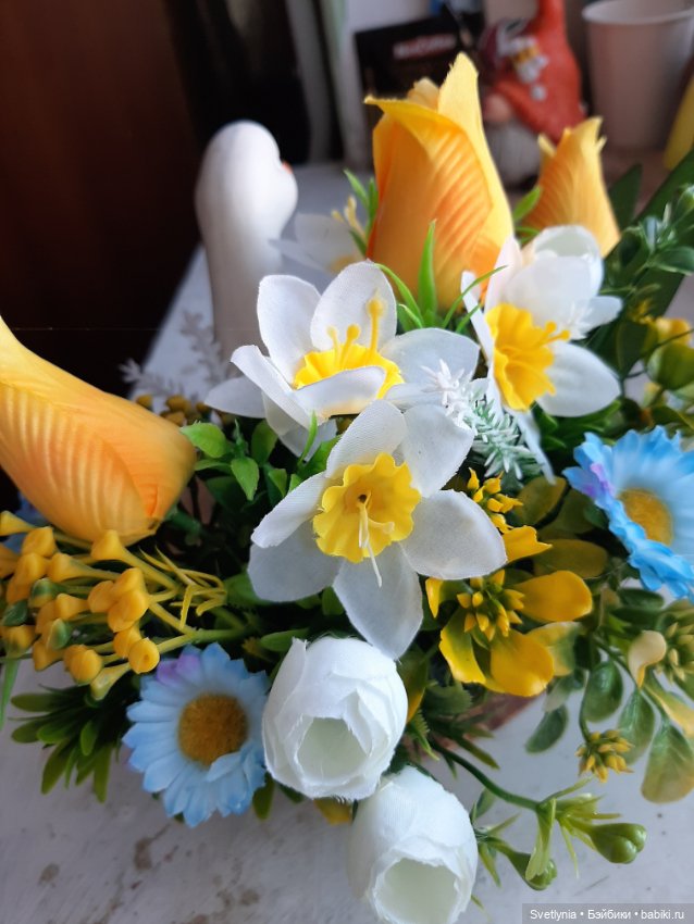 Цветочная композиция на спиле