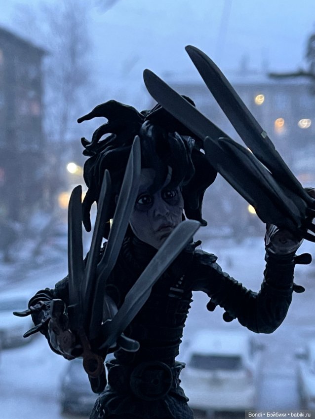 Эдвард руки-ножницы — Коллекционные куклы разных авторов (Разное): редкие бренды (фото 3)