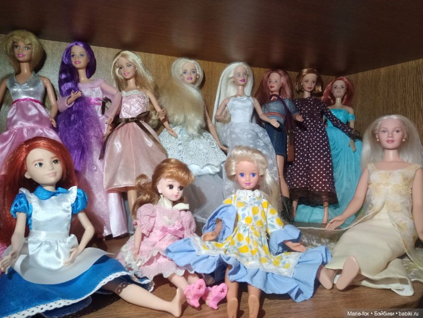 Кукольные полочки — Домашние коллекции кукол: фото собраний (фото 10)