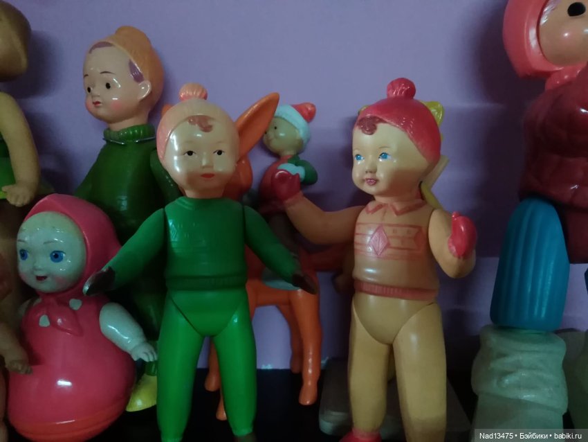 Повесила очередную полку, посмотрим, что уместилось на ней (фото 5)