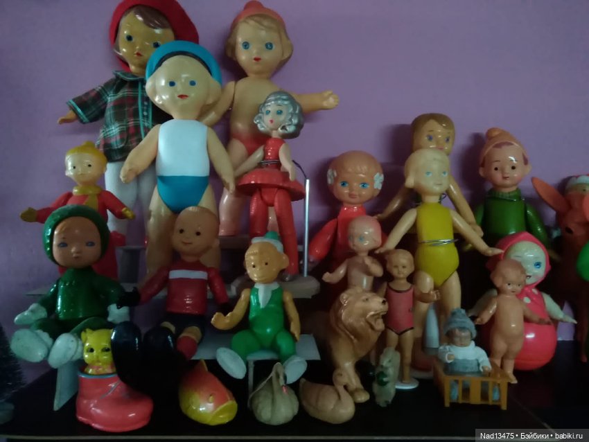 Повесила очередную полку, посмотрим, что уместилось на ней (фото 10)