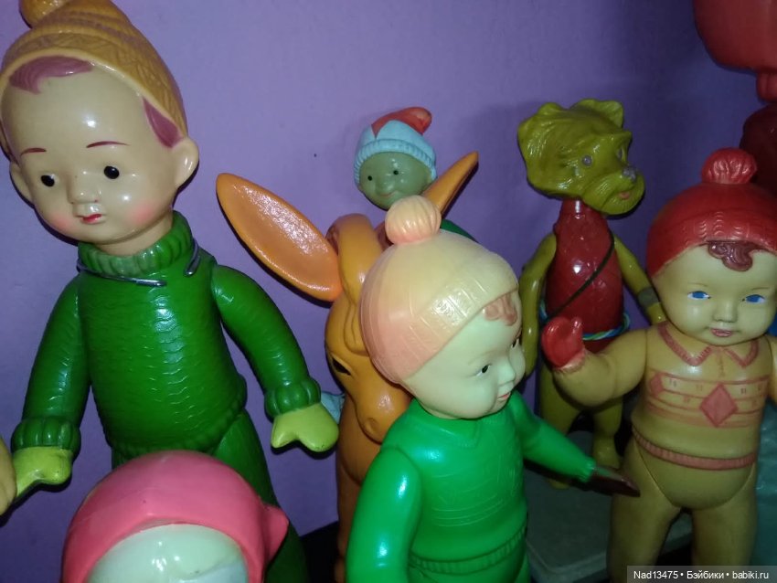 Повесила очередную полку, посмотрим, что уместилось на ней (фото 6)