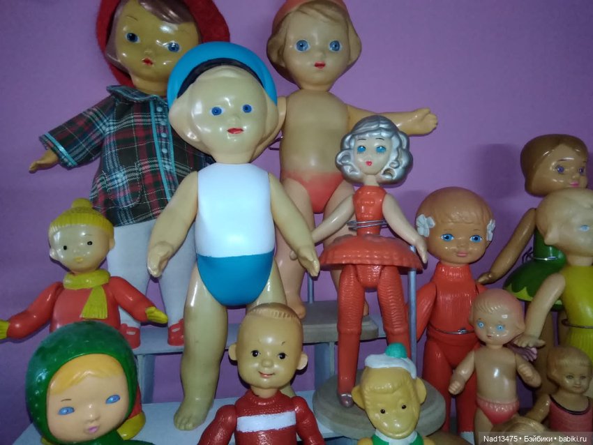 Повесила очередную полку, посмотрим, что уместилось на ней (фото 3)