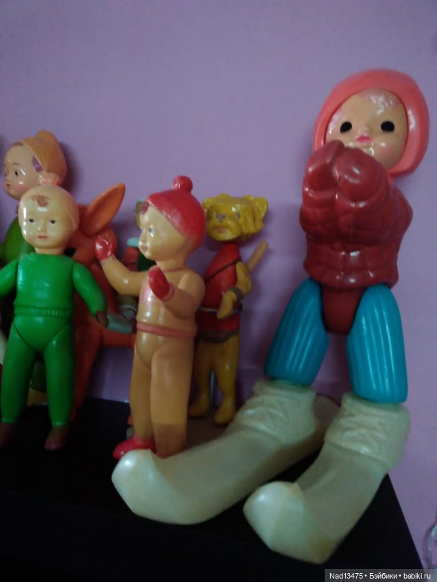 Повесила очередную полку, посмотрим, что уместилось на ней (фото 9)