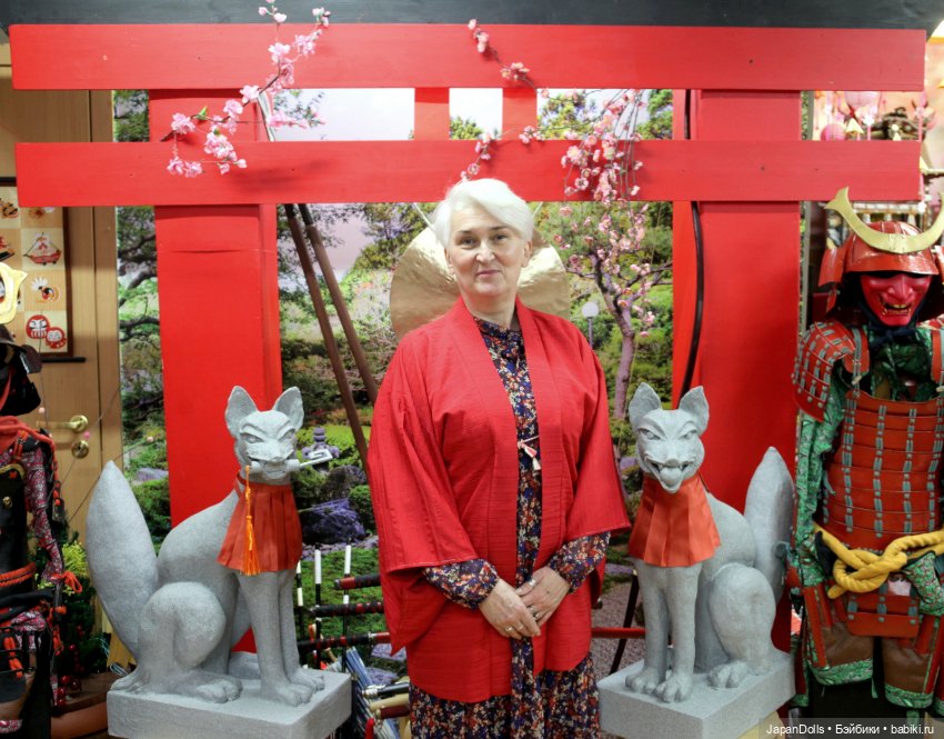 Уголок Фусими Инари на выставке "Япония. Куклы, сказки и легенды" (фото 2)