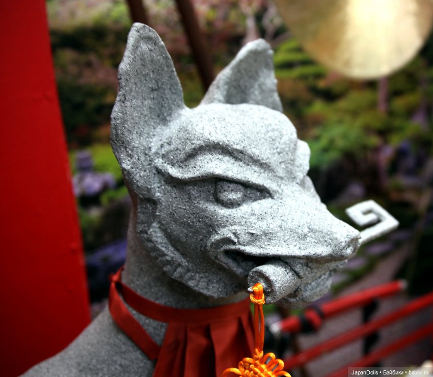 Уголок Фусими Инари на выставке "Япония. Куклы, сказки и легенды" (фото 9)