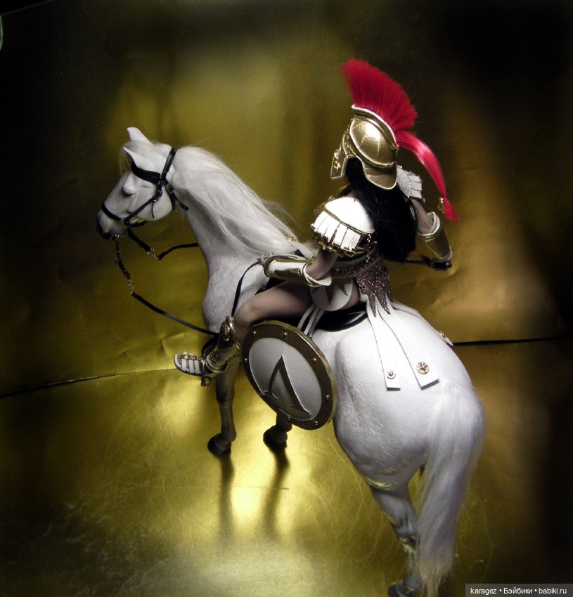 Куклы в доспехах верхом на конях