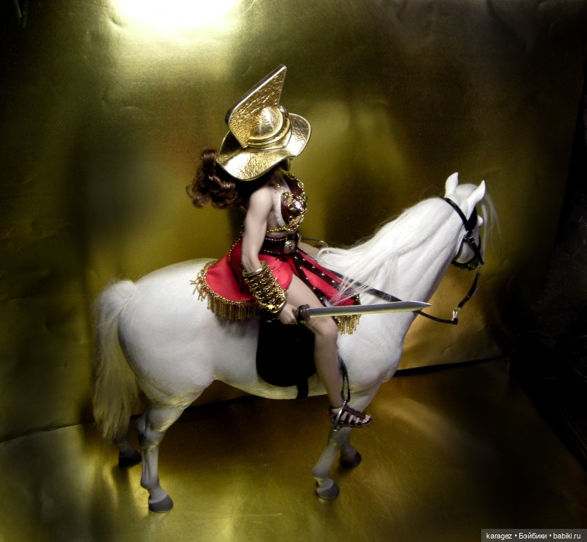 Куклы в доспехах верхом на конях (фото 9)