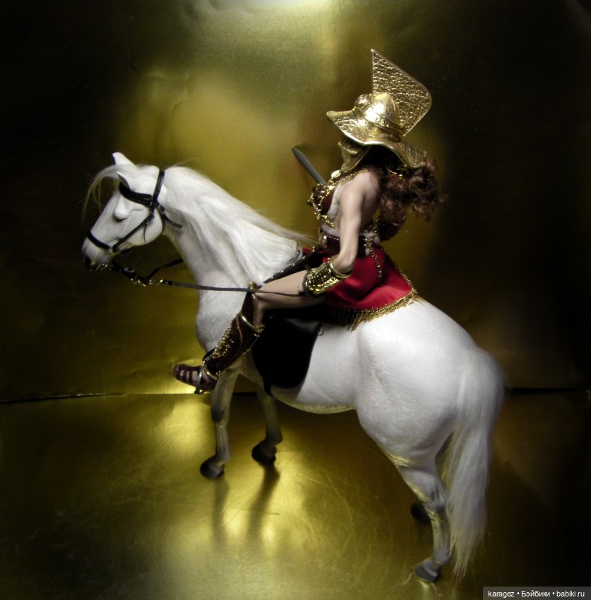 Куклы в доспехах верхом на конях (фото 10)