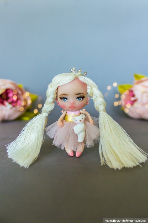 Куколка брошка Алекса — Авторские миниатюрные куклы: лепка