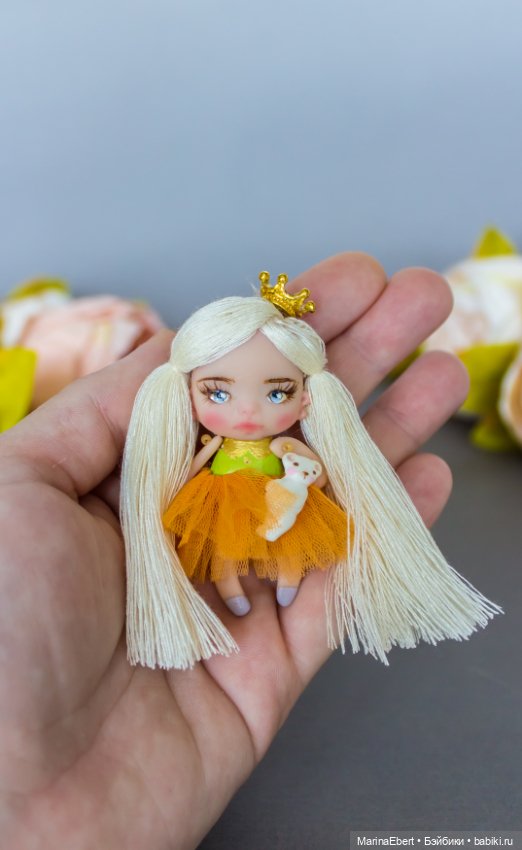 Миниатюрная куколка Эльза (фото 4)