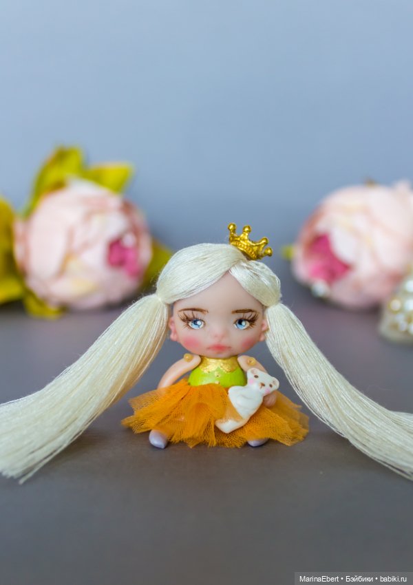 Миниатюрная куколка Эльза (фото 6)