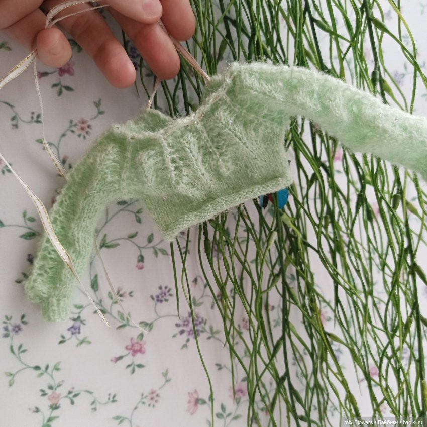 Вяжу куколке.. которой нет