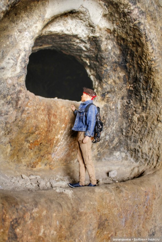 Поездка Высотина в Конью. Скалы Силле