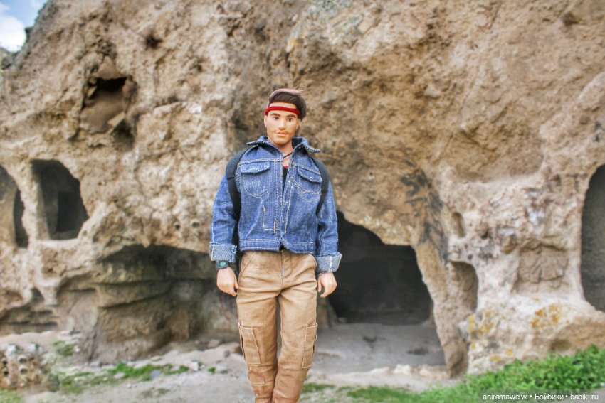 Поездка Высотина в Конью. Скалы Силле