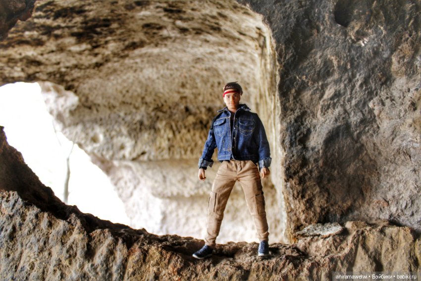 Поездка Высотина в Конью. Скалы Силле