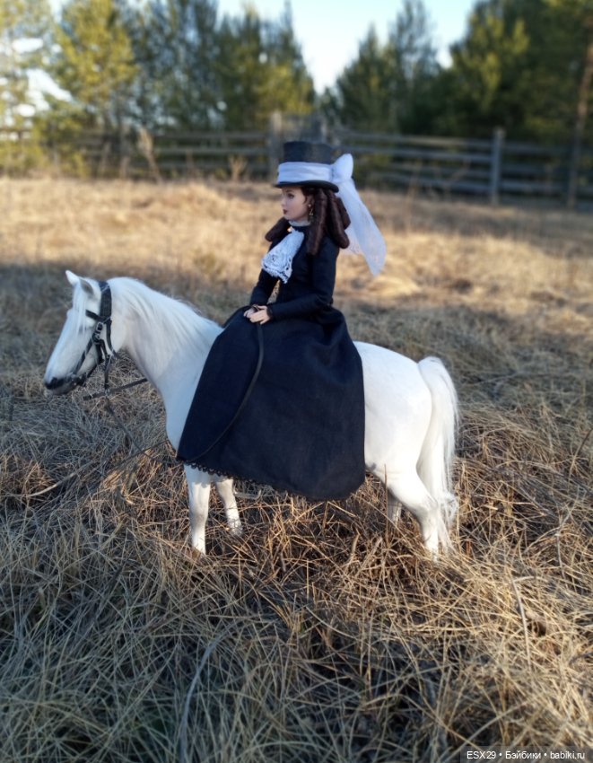 Скарлетт на конной прогулке (фото 5)