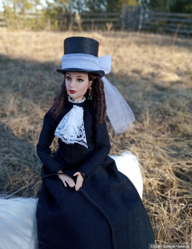 Скарлетт на конной прогулке