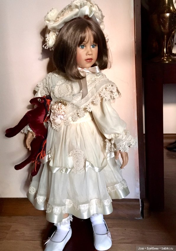 Что будет, если нарядить Maren от Skille в антикварное платье