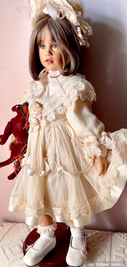 Что будет, если нарядить Maren от Skille в антикварное платье